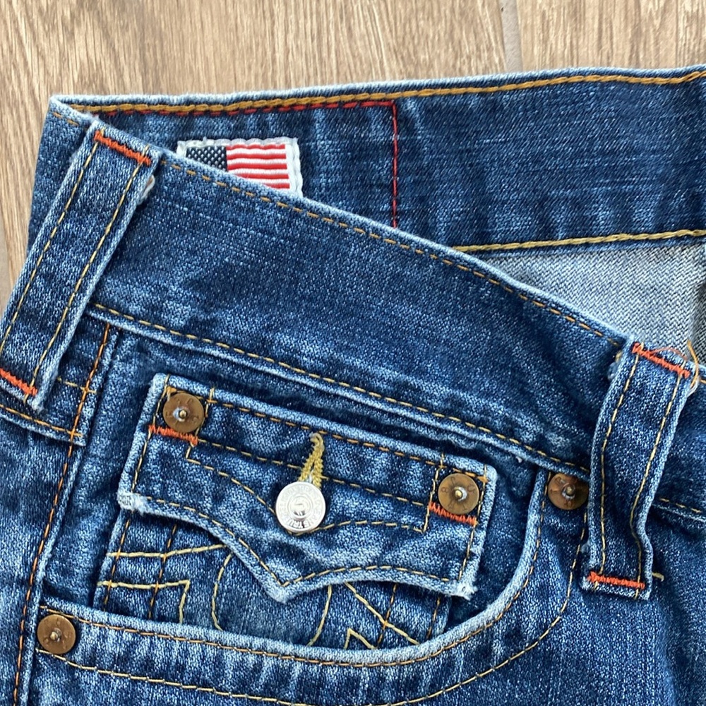 True religion men’s shorts - Picture 2 of 8
